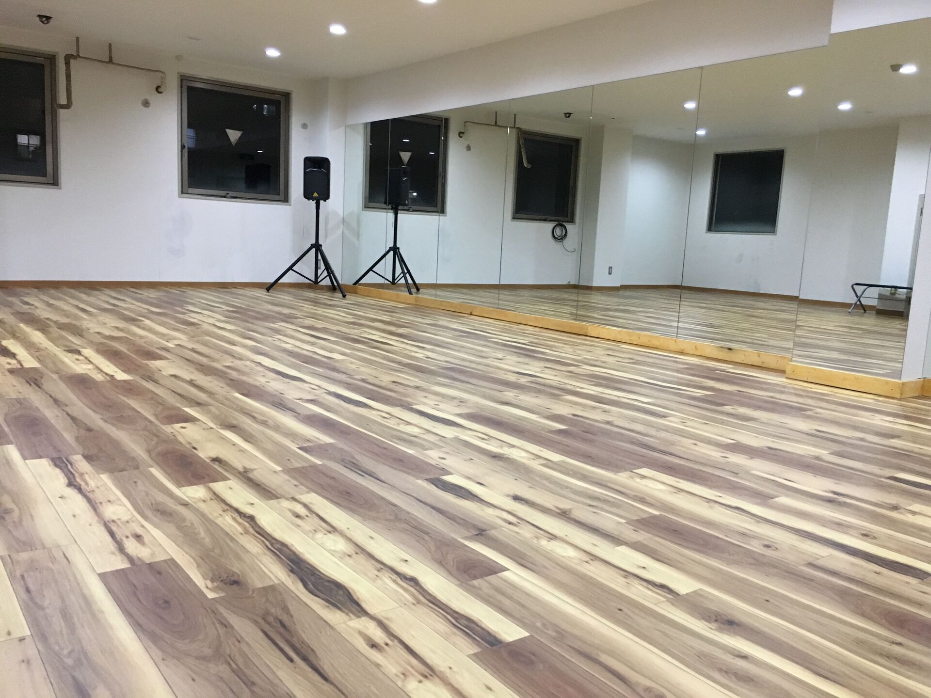 フロア